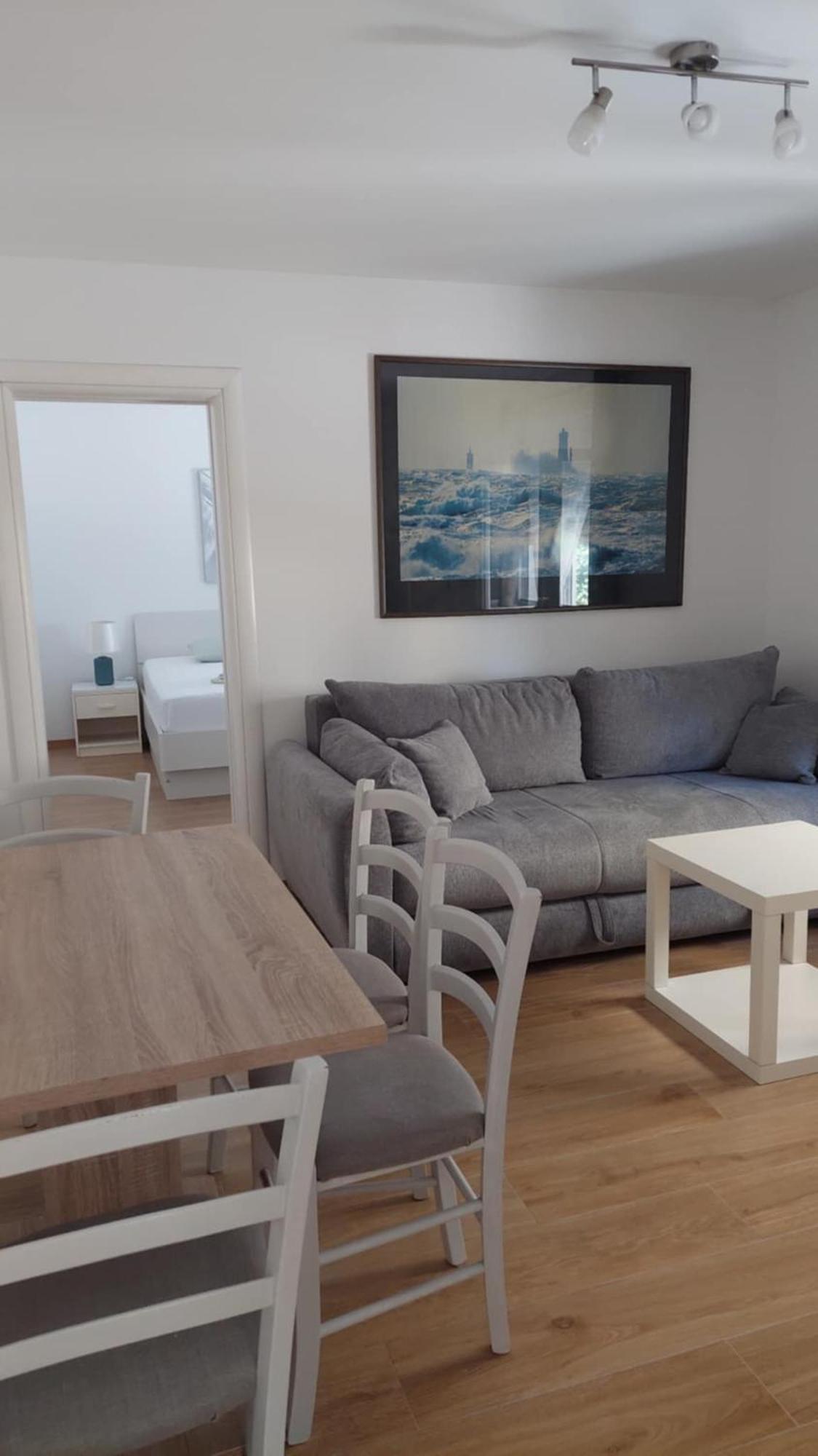 Apartment Apartman Zara